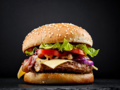 Consumer Reports Names America’s Top 5 Burgers